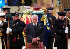 لحظة وصول نعش الملكة اليزا بيث الثانية