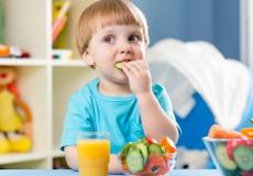 نظام غذائي صحى لطفلك بعد السنة الثانية