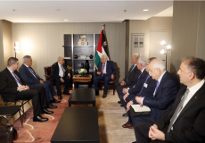 الرئيس عباس يلتقي بوزير الخارجية الجزائري في نيويورك
