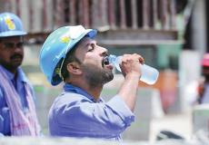 الإمارات : انتهاء حظر العمل وقت الظهيرة " تحت أشعة الشمس "