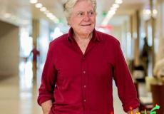 الممثل المصري حسين فهمي