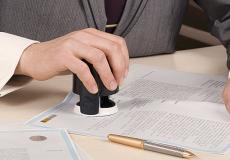 التوقيع على شهادات -تعبيرية.