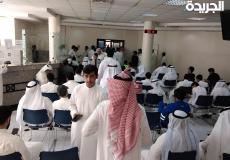 ازدحام طلابي في مبنى القبول بالهيئة العامة للتعليم التطبيقي والتدريب.jpg