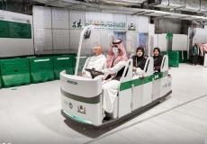 استحداث قاطرة كهربائية لنقل المسنين في المسجد الحرام