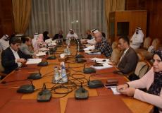 أثناء اجتماع لجنة فلسطين بالبرلمان العربي.