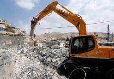 قوات الاحتلال تهدم منزلاً من طابقين في بيت عينون