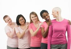 اعراض سرطان الثدي عند النساء في سن العشرين