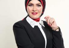 الفنانة منال عبد اللطيف