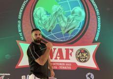 ليث شحادة فلسطيني من غزة يشارك في بطولة العالم لمصارعة الذراعين
