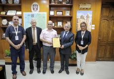 بلدية غزة والهلال الأحمر القطري توقعان اتفاقية لإنشاء بئرٍ في الزيتون