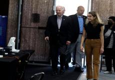 بايدن وحفيدته يصوتان في انتخابات التجديد النصفي