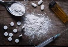 مخدرات وممنوعات / أرشيف