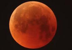 موعد خسوف القمر 2022 في الدول العربية