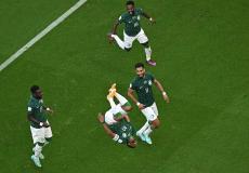 لاعبو المنتخب السعودي يحتفلون بالهدف الثاني على الارجنتيني الذي سجله اللاعب سالم الدوسري