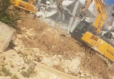 الاحتلال يهدم مخبزا في مخيم شعفاط 