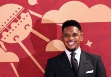 رئيس الاتحاد الكاميروني لكرة القدم، صامويل إيتو يضرب يوتيوبر جزائري