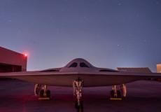 القاذفة المستقبلية B-21