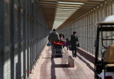 مسيحيون يغادرون غزة عبر معبر بيت حانون - ايرز