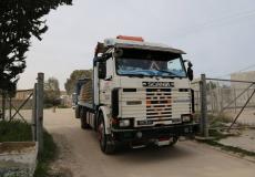 شاحنة محملة بالاسمنت تدخل من مصر الى غزة