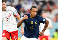 مدافع المنتخب الفرنسي يخالف لوائح الفيفا في كأس العالم 2022