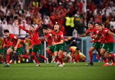 فرحة لاعبي منتخب المغرب بالتاهل لدور ربع نهائي كأس العالم 2022