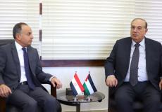 أبو مويس مع السفير المصري