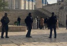 مستوطنون يقتحمون الأقصى بحماية مشددة