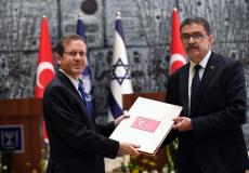 الرئيس الإسرائيلي يتسلم أوراق اعتماد السفير التركي