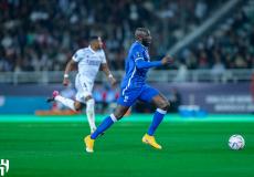 لاعب الهلال موسى ماريغا يسجل الهدف الأول في مرمى ريال مدريد