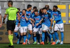 نابولي يفوز على ساسولو في الدوري الايطالي