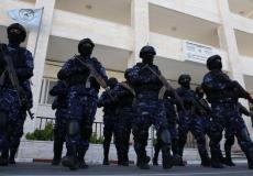 عناصر الشرطة الفلسطينية في جنين