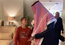 وصول الطفل السوري الذي ظهر في فيديو الزلزال الى الرياض لمقابلة رونالدو