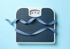 جهاز قياس وزن جسم الانسان