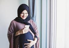 صورة تعبيرية لموضوع متى يجوز للحامل أن تفطر في شهر رمضان؟