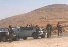 الاحتلال يغلق طريقا زراعية شرق عاطوف