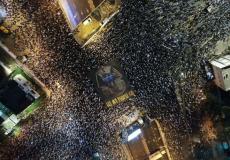 عشرات الآلاف من المتظاهرين في تل أبيب