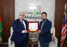وفد من "جامعة الأزهر _ غزة" يزور مؤسسة أحباء غزة ماليزيا لتعزيز التعاون المشترك