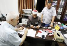 الوزير البكري يتفقّد إجراءات جمع جوازات سفر حجاج قطاع غزة