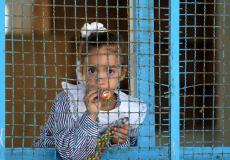 طالبة فلسطينية في أحد مدارس الأونروا في غزة