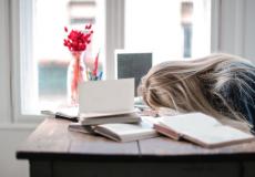 أسباب شعور طلاب الثانوية العامة بالضغط والتوتر