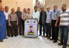 اللجنة الشعبية للاجئين بخانيونس تكرم الطالب أبو دقة