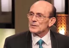 محمد صبحي يبكي على الهواء