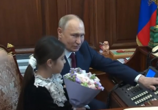 بوتين يحقق أمنية طفلة