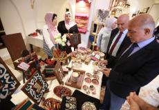 معرض المنتجات الحرفية الأول في فندق الديرة