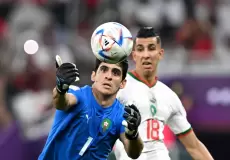 هل سينتقل ياسين بونو إلى نادي الهلال السعودي؟