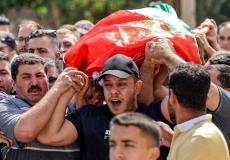 جماهير فلسطينية تشيع جثمان الشهيد أمير خليفة