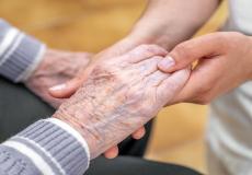 هل يمكن علاج الزهايمر بالضوء؟