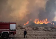 اليونان: العثور على 26 جثة متفحمة يعتقد انها تعود لمهاجرين