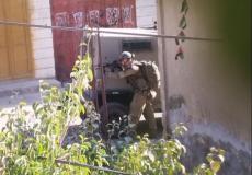 جندي إسرائيلي خلال المواجهات في بيتا جنوب نابلس