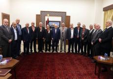 الرئيس عباس يكرم المحافظين الذين أحيلوا للتقاعد